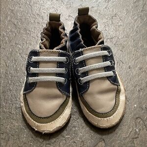 Baby soft sole shoes